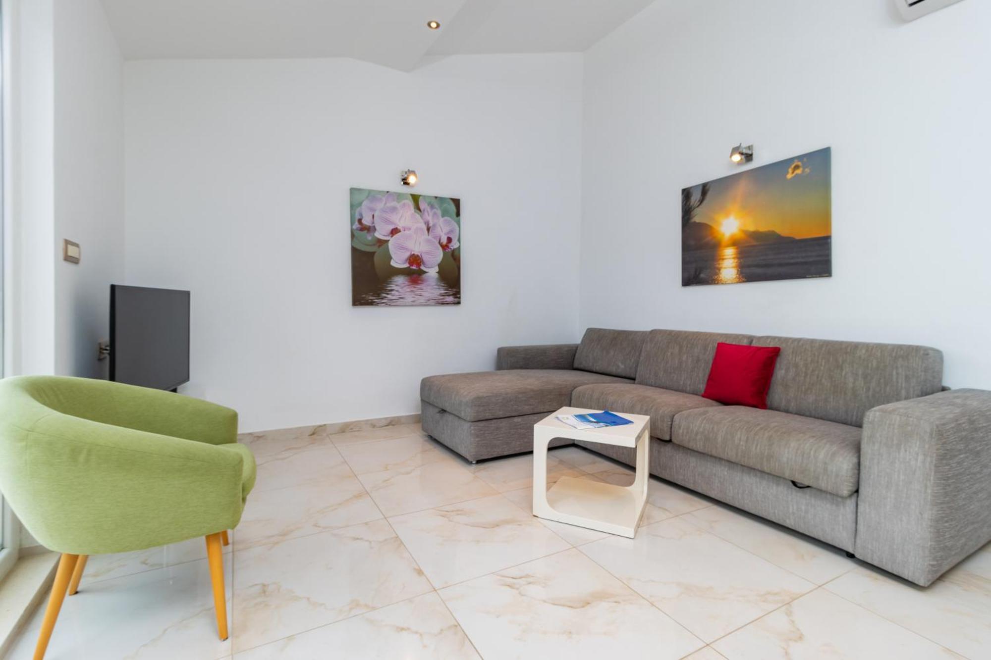 Apartament Villasanta De Luxe With Pool Marusici (Split-Dalmatia)